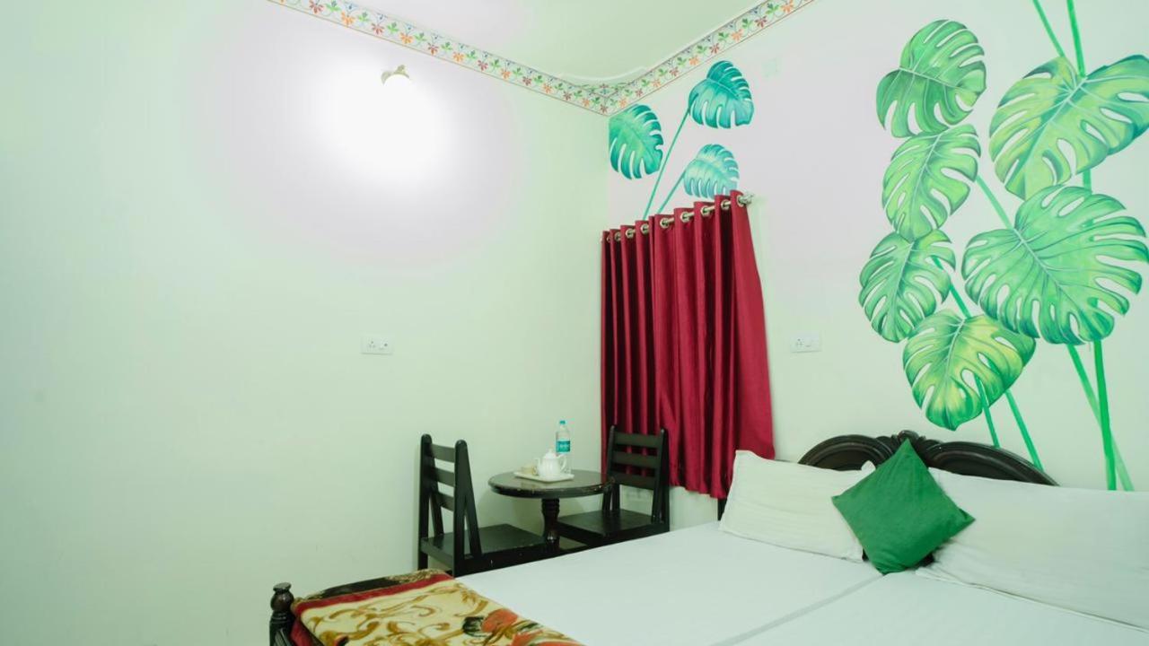 Hotel Lake Paradise Udaipur Buitenkant foto