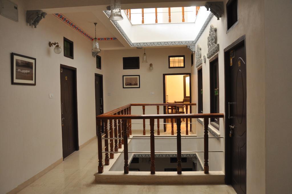 Hotel Lake Paradise Udaipur Kamer foto