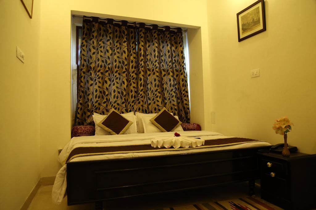 Hotel Lake Paradise Udaipur Buitenkant foto
