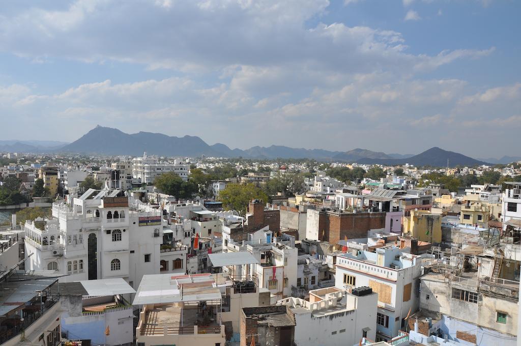 Hotel Lake Paradise Udaipur Buitenkant foto